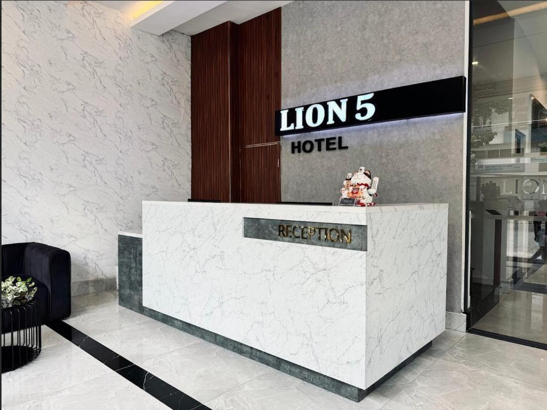 Lion 5 Hotel Кан То Екстериор снимка