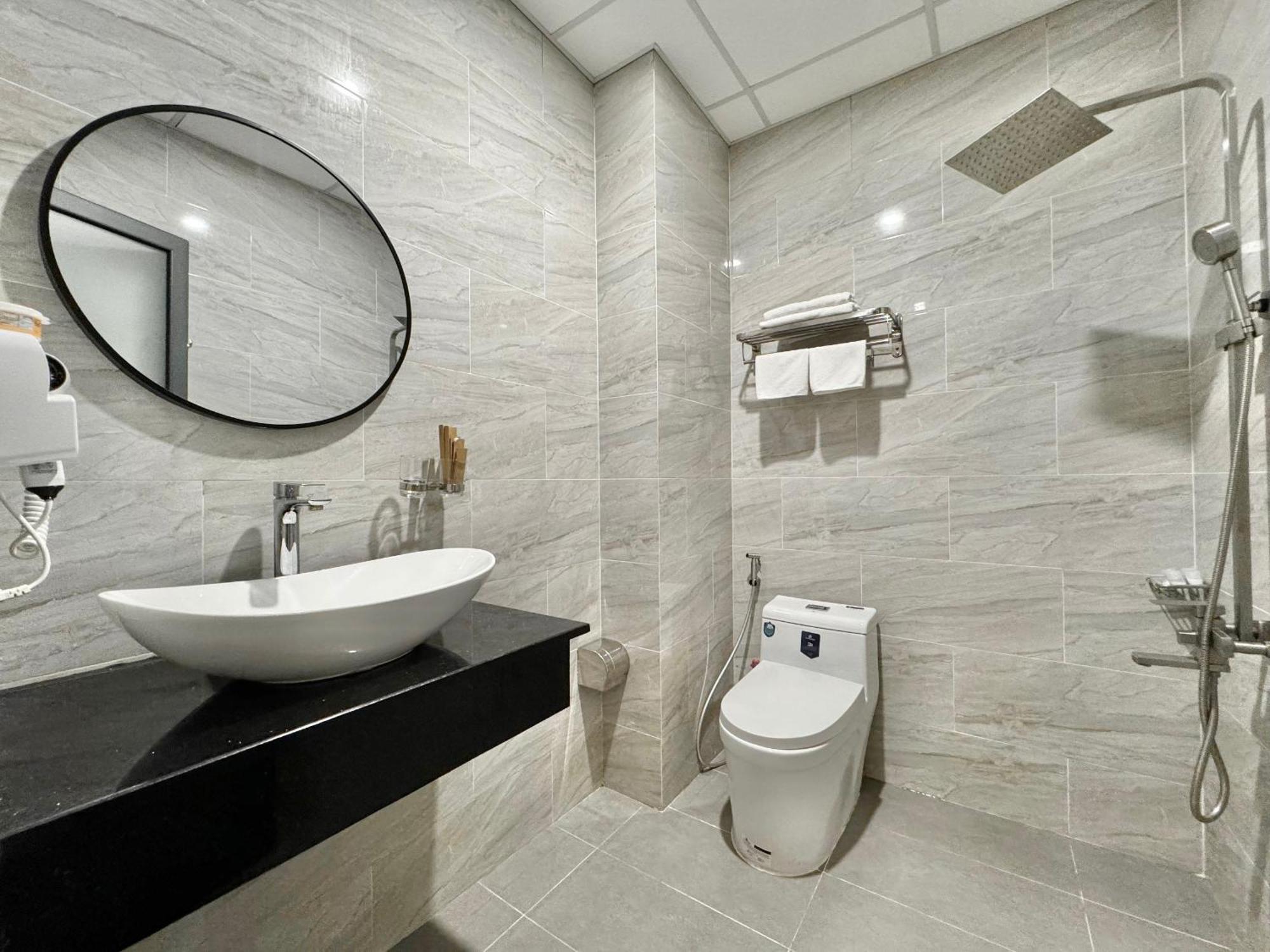 Lion 5 Hotel Кан То Екстериор снимка